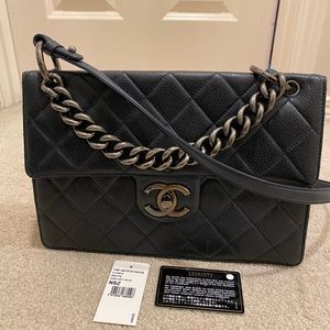 Chanel caviar bag with 2 straps